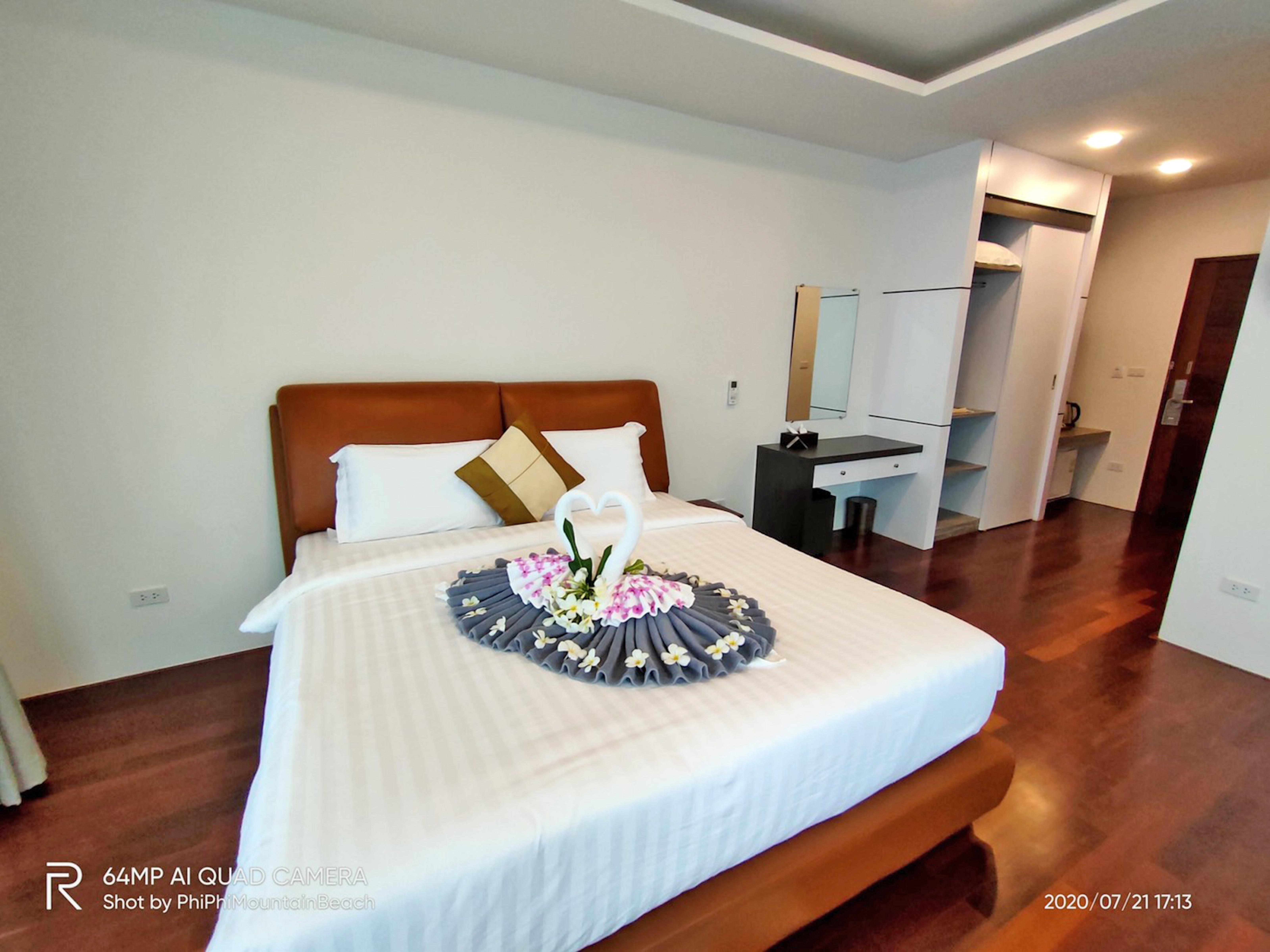 Phi Phi Mountain Beach Resort Sha Certified Exterior photo