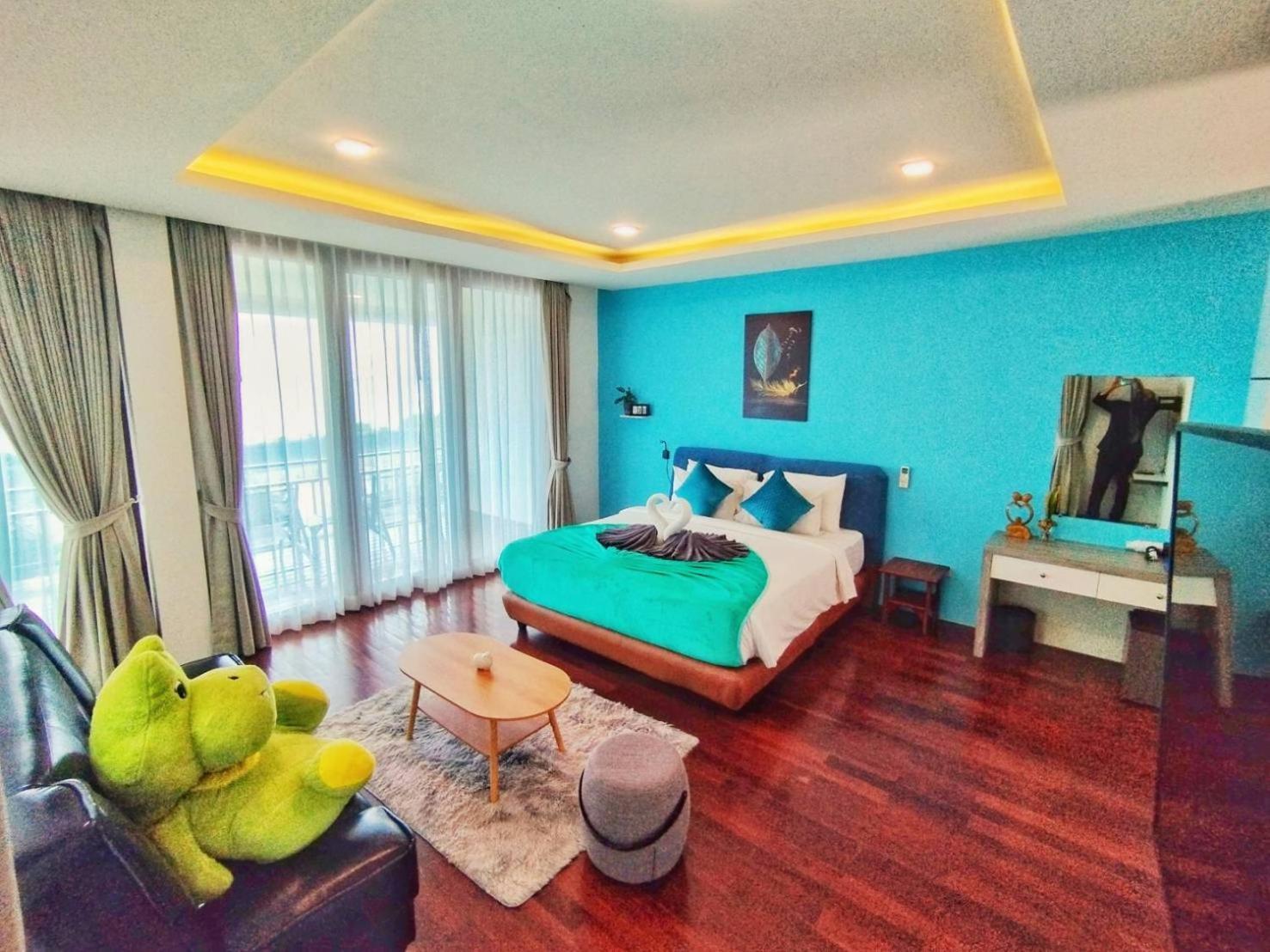 Phi Phi Mountain Beach Resort Sha Certified Exterior photo